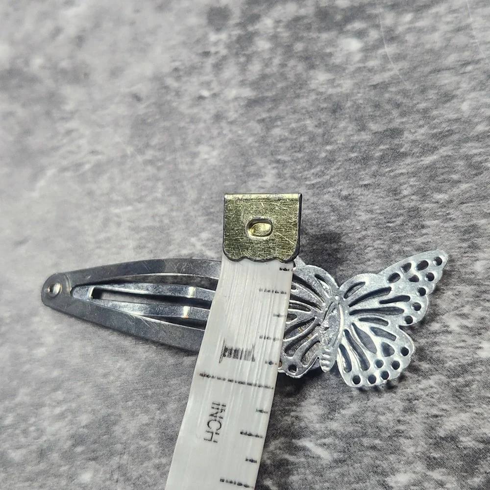 Vintage Silver Butterfly Snap Hair Clips Filigree Metal Barrettes 2pc Set